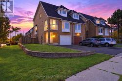 66 CLANSMAN TRAIL  Mississauga, ON L4Z 3M4