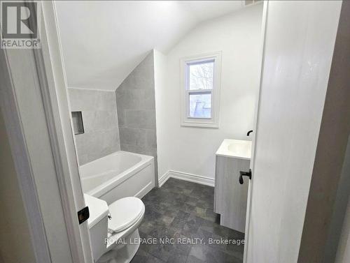 UNIT 2 - 129 DURHAM STREET , Port Colborne (East Village), Ontario L3K 1E1 5