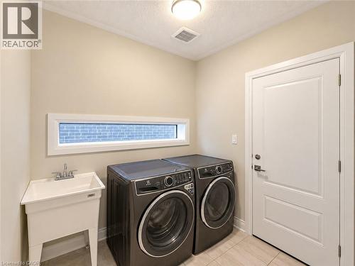 302 CHOKECHERRY Crescent , Waterloo, Ontario N2V 0H1 5