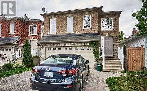 349 PINE AVENUE , Oshawa, Ontario L1J 2H6 2
