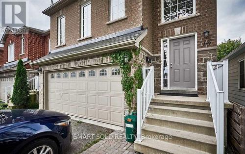 349 PINE AVENUE , Oshawa, Ontario L1J 2H6 3