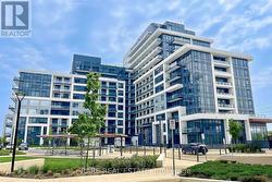 518 - 3200 WILLIAM COLSTON AVENUE Oakville, ON L6H 7W6