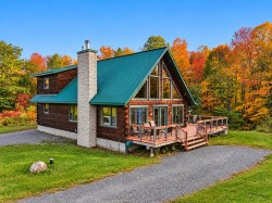 87 Ch. Whinfield  Grenville-Sur-La-Rouge, QC J0V 1B0