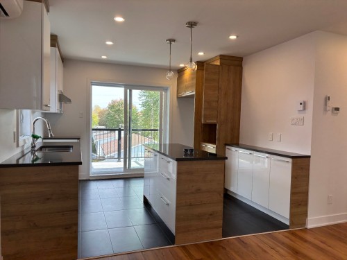 301-575 Rue Jacques-Cartier S. , Saint-Jean-sur-Richelieu, QC J3B 4L3 3