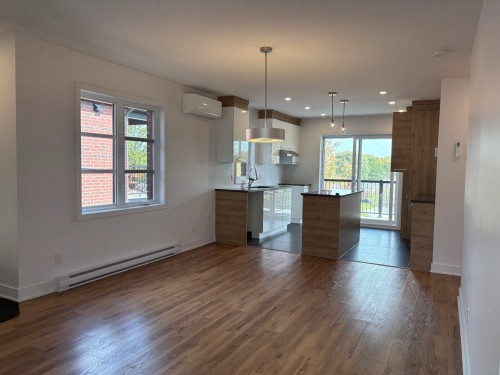 301-575 Rue Jacques-Cartier S. , Saint-Jean-sur-Richelieu, QC J3B 4L3 5