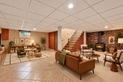 Family Room - 