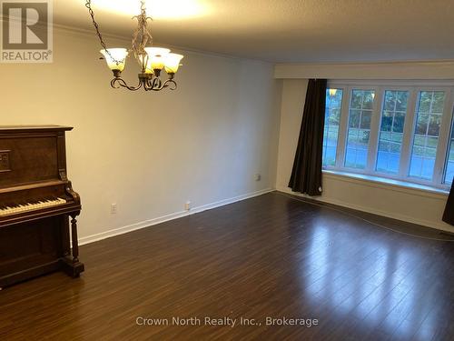 MAIN - 41 PEGASUS TRAIL , Toronto, Ontario M1G 3N6 3