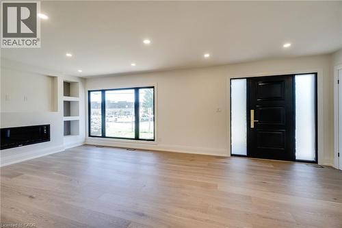 24 ROYCE Avenue , Stoney Creek, Ontario L8G 3B5 5