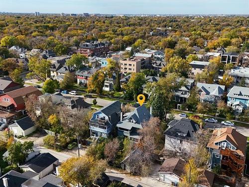 886 Dorchester Ave, Winnipeg, MB 