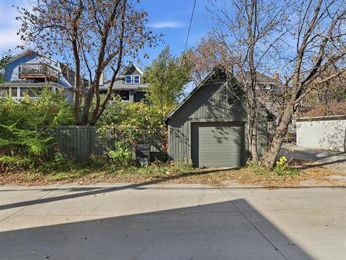 886 Dorchester Ave, Winnipeg, MB 