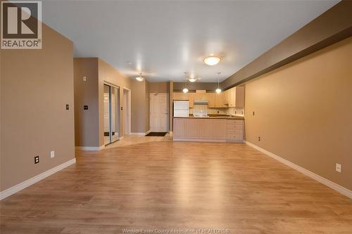 5995 ELLIS Unit# 219 , LaSalle, Ontario N9H 2P1 2