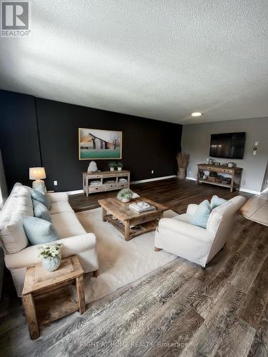 UNIT 1 - 116 MAPLEWOOD DRIVE , Essa, Ontario L0M 1B4 2