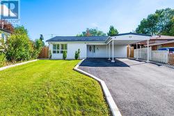 17 AVENING DRIVE Toronto, ON M9V 1Y2