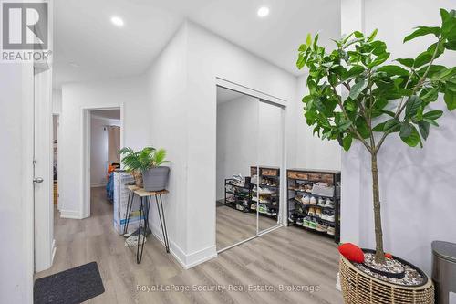 3 - 58 LEDUC DRIVE , Toronto, Ontario M9W 2A9 3