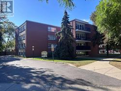404 - 2054 COURTLAND DRIVE  Burlington, ON L7R 1R8