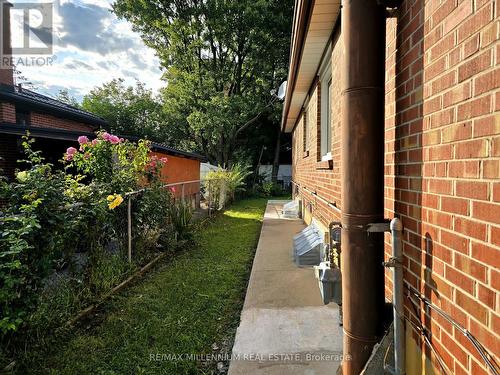 BASEMENT - 14 CHARLES STREET , Brampton, Ontario L6V 1E6 2