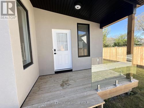26B VALLEY ROAD , St. Catharines (Rykert/Vansickle), Ontario L2S 1Y6 3