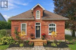 264 SAINT PAUL STREET Collingwood, ON L9Y 3P7
