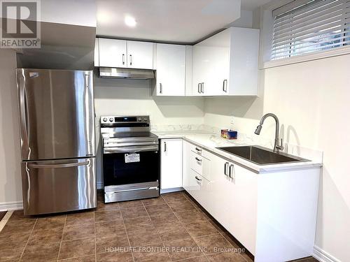 LOWER - 33 GREEN MEADOWS CIRCLE , Toronto, Ontario M2J 5G6 2