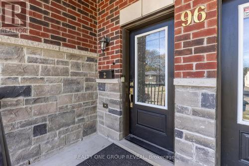2 - 96 CROMWELL AVENUE , Oshawa, Ontario L1J 4T6 2