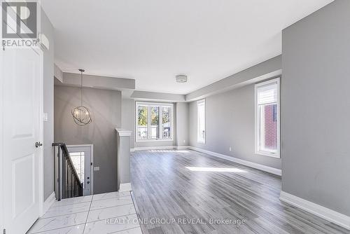 2 - 96 CROMWELL AVENUE , Oshawa, Ontario L1J 4T6 3