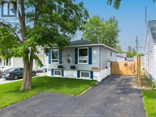 3394 Bliss ROAD Unit# Upper Unit , Windsor, Ontario N8W 3B3