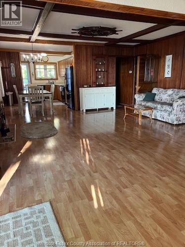 404 Robson Rd , Leamington, Ontario N8H 0A7 5