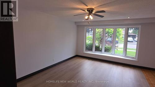 26 MURCHISON CRESCENT N , Toronto, Ontario M9V 3P6 5