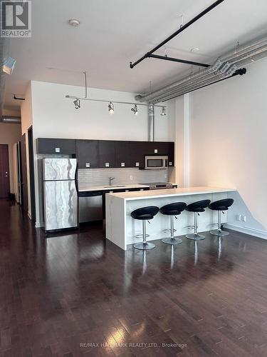 707 - 43 HANNA AVENUE , Toronto, Ontario M6K 1X1 5