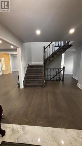 24 PIPERS GREEN AVENUE , Toronto, Ontario M1S 3J8 5