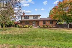 804 PINEWOOD DRIVE Peterborough, ON K9K 1L4