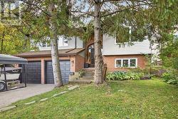 29 BRENNAN AVENUE  Barrie, ON L4N 3X2