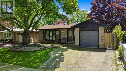 2306 DEVON ROAD , Oakville, Ontario L6J 5R4 2