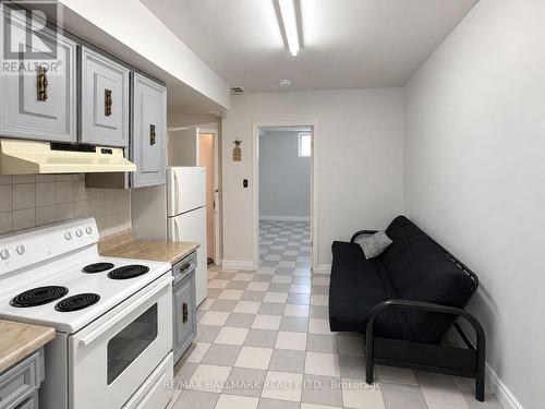 66 SIMPSON AVENUE , Toronto, Ontario M8Z 1E3 5
