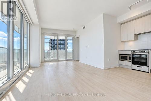 5504 - 3900 CONFEDERATION PARKWAY , Mississauga, Ontario L5B 0M3 3