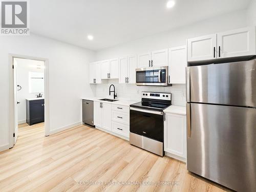 UNIT 1 - 859 DUNDAS STREET , London East (East L), Ontario N5W 2Z8 4
