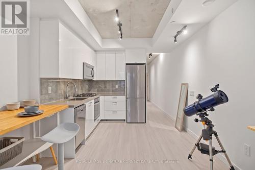 310 - 195 MCCAUL STREET , Toronto, Ontario M5T 1W6 2