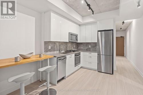 310 - 195 MCCAUL STREET , Toronto, Ontario M5T 1W6 4