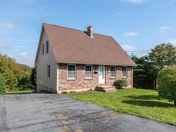 96 THORNHILL Drive  Halifax, NS B3R 2J3