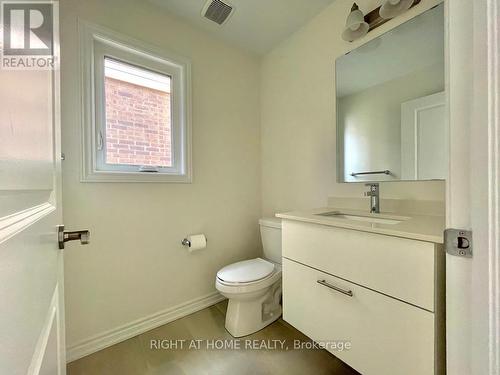 63 PHOENIX BOULEVARD , Barrie, Ontario L9J 0P7 5