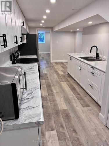 B - 44 NORTH PARK GARDENS , Belleville (Belleville Ward), Ontario K8P 2M3 4