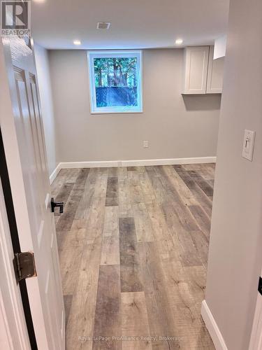 B - 44 NORTH PARK GARDENS , Belleville (Belleville Ward), Ontario K8P 2M3 5