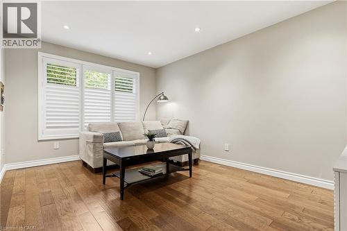 37 MCILWRAITH Crescent Unit# Upper , Guelph, Ontario N1E 6J4 3