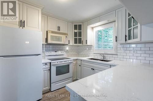 8 Pinecone Avenue, Tiny, ON 