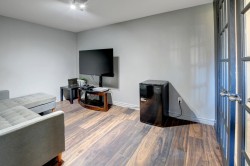 Salon - 