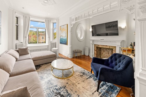 4274 Boul. De Maisonneuve O. , Westmount, QC H3Z 1K7 2