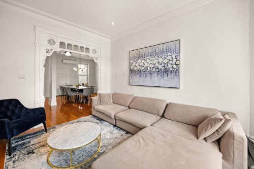 4274 Boul. De Maisonneuve O. , Westmount, QC H3Z 1K7 4