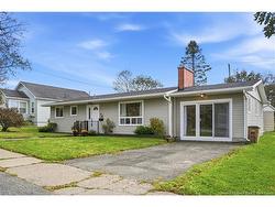 460 Lawrence ST  Saint John, NB E2M 2Z2