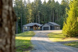 3349 Creekside Pl Nanaimo, BC V9R 7C7