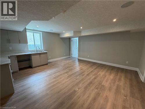 502 SUNDEW Drive Unit# BASEMENT , Waterloo, Ontario N0V 0B9 5